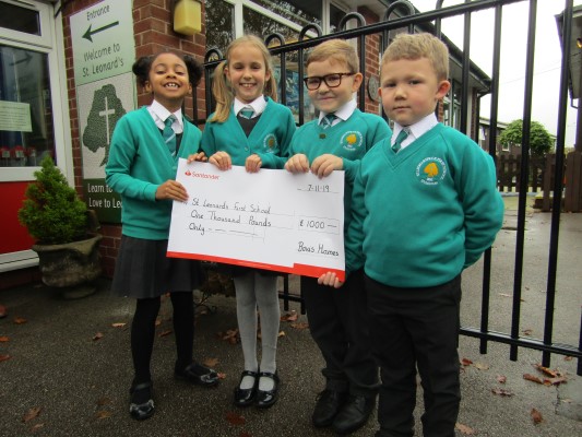 Staffordshire primary school receives festive boost from housebuilder